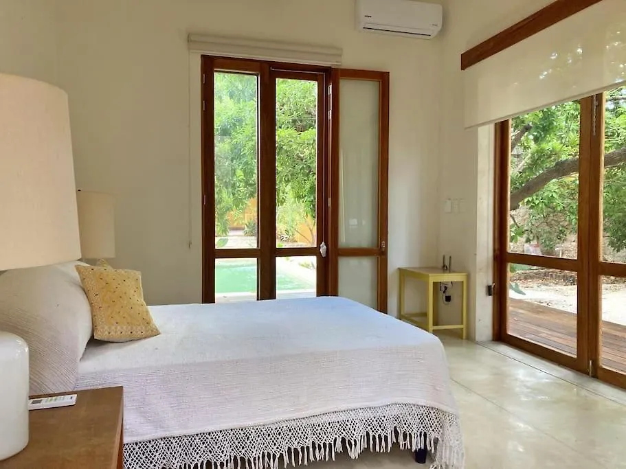 Holiday home Hermosa Casa Antigua Con Piscina Tropical Merida